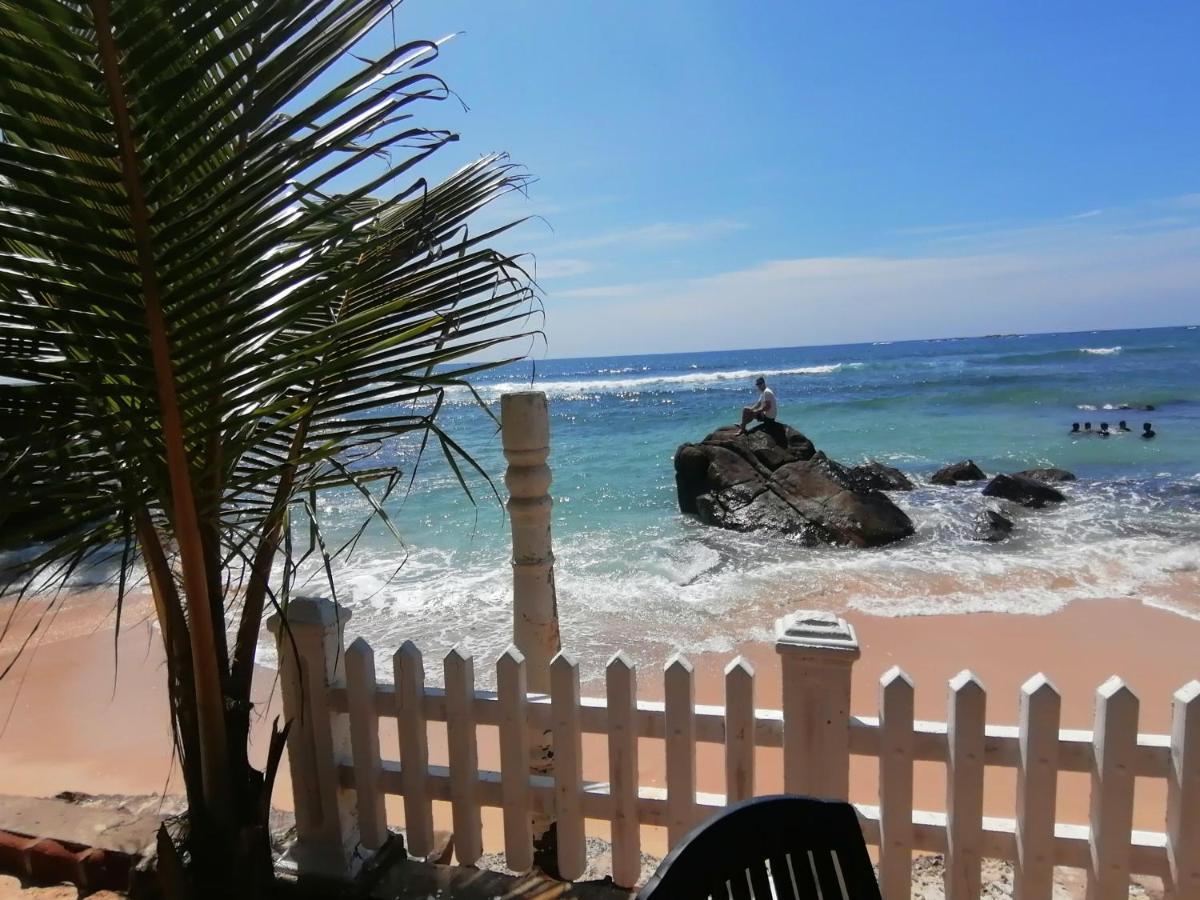 Happy Beach Villa Resort Unawatuna Dış mekan fotoğraf