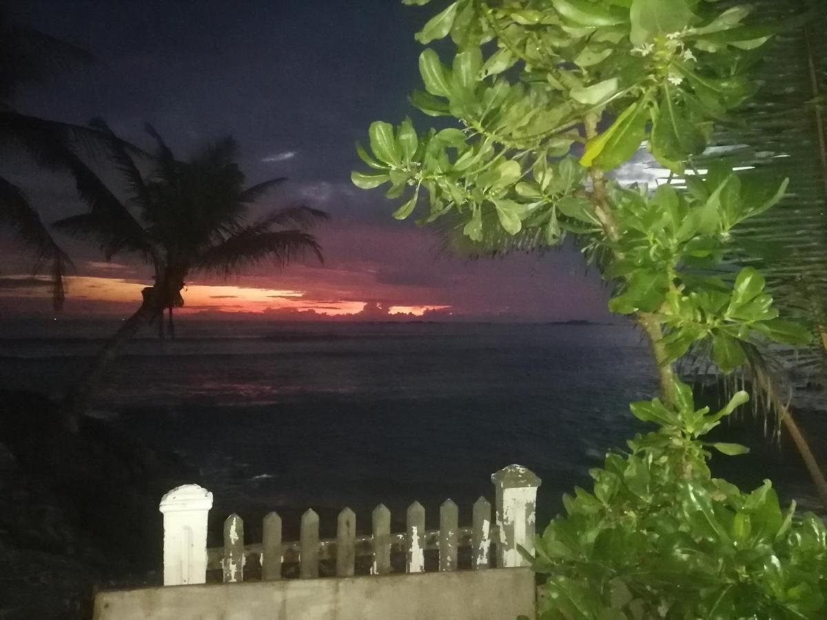 Happy Beach Villa Resort Unawatuna Dış mekan fotoğraf