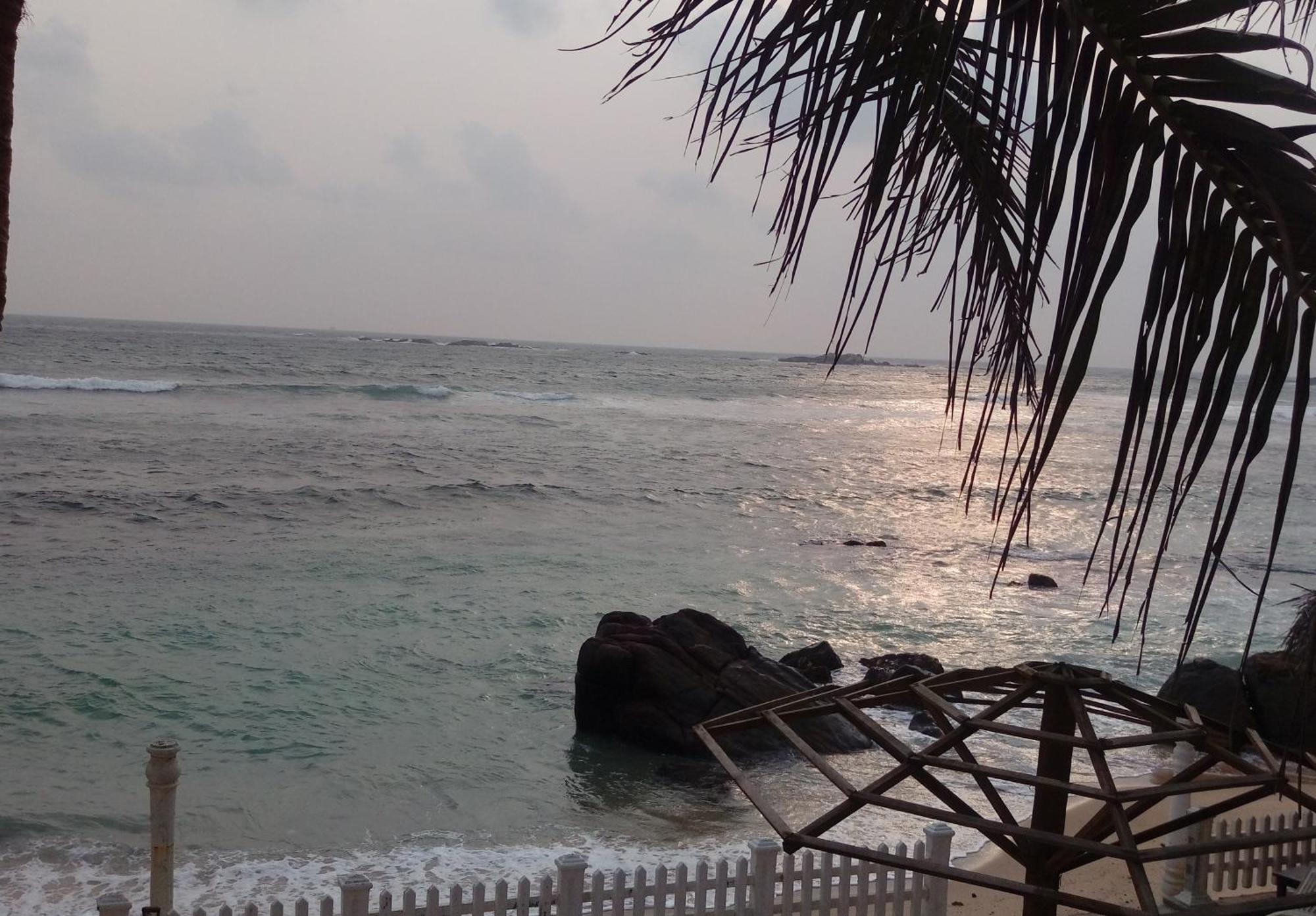 Happy Beach Villa Resort Unawatuna Dış mekan fotoğraf